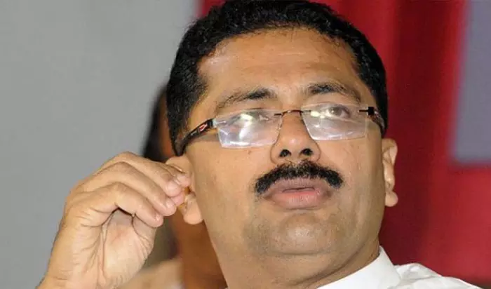 വിവാദങ്ങളുടെ സുൽത്താൻ, ഒടുവിൽ മുഖ്യമന്ത്രിയും കൈവിട്ടു, ഗത്യന്തരമില്ലാതെ രാജി വിവാദങ്ങളുടെ സുൽത്താൻ, ഒടുവിൽ മുഖ്യമന്ത്രിയും കൈവിട്ടു, ഗത്യന്തരമില്ലാതെ രാജി