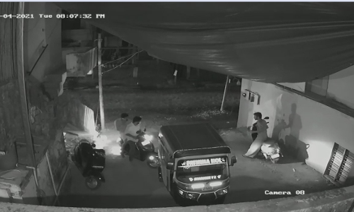 പാനൂർ കൊലപാതകത്തിന് മുമ്പ് 100 മീറ്റര്‍ അകലെ പ്രതികൾ ഒരുമിച്ചു കൂടി: സിസിടിവി ദൃശ്യങ്ങൾ മീഡിയവണിന്