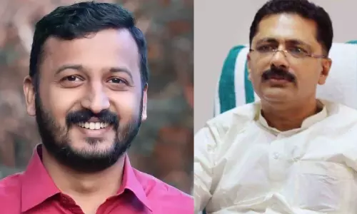 സ്കൂൾ വിടുന്നതിന് മുൻപേ ഇറങ്ങി ഓടുന്നത് ജലീലിന്റെ ഹോബിയായിരുന്നു : കെ.ടി ജലീലിനെ പരിഹസിച്ച് രാഹുൽ മാങ്കൂട്ടത്തിൽ സ്കൂൾ വിടുന്നതിന് മുൻപേ ഇറങ്ങി ഓടുന്നത് ജലീലിന്റെ ഹോബിയായിരുന്നു : കെ.ടി ജലീലിനെ പരിഹസിച്ച് രാഹുൽ മാങ്കൂട്ടത്തിൽ