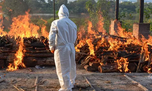 കോവിഡ് രൂക്ഷം: ഗുജറാത്തില്‍ നിന്നുള്ള വൈറല്‍ ദൃശ്യങ്ങള്‍