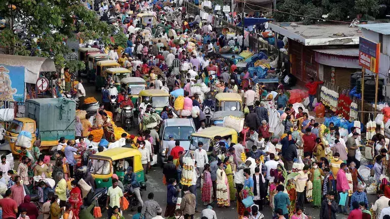 രാജ്യത്ത് കോവിഡ് വ്യാപനം അതിരൂക്ഷം: പ്രതിദിന കേസുകൾ രണ്ട് ലക്ഷം