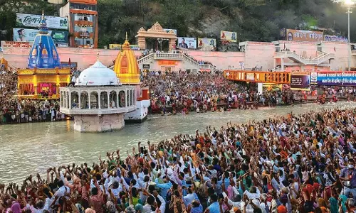 കുംഭമേളയും മർകസ് സമ്മേളനവും താരതമ്യം ചെയ്യരുത്: ഉത്തരാഖണ്ഡ് മുഖ്യമന്ത്രി