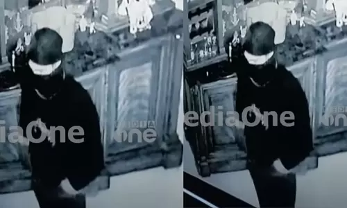 ഭീമാ ജ്വല്ലറി ഉടമയുടെ വീട്ടില് മോഷണം: ഡയമണ്ട് ആഭരണങ്ങളും 60,000 രൂപയും നഷ്ടമായി ഭീമാ ജ്വല്ലറി ഉടമയുടെ വീട്ടില് മോഷണം: ഡയമണ്ട് ആഭരണങ്ങളും 60,000 രൂപയും നഷ്ടമായി