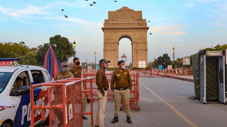 നിയന്ത്രണങ്ങള്‍ കടുപ്പിച്ച് സംസ്ഥാനങ്ങള്‍; ഡൽഹിയിൽ വാരാന്ത്യ കർഫ്യൂ പ്രഖ്യാപിച്ചു
