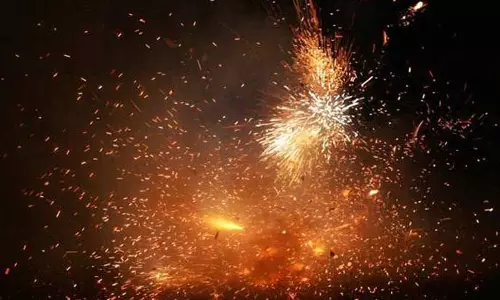 തിരുവനന്തപുരത്ത് പടക്ക നിർമാണ ശാലക്ക് തീപിടിച്ച് രണ്ട് പേർ മരിച്ചു