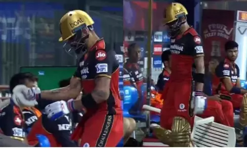 പോകുന്ന പോക്കില് കസേര കുത്തി മറിച്ചിട്ട് കോലി: പൊക്കി മാച്ച് റഫറി പോകുന്ന പോക്കില് കസേര കുത്തി മറിച്ചിട്ട് കോലി: പൊക്കി മാച്ച് റഫറി