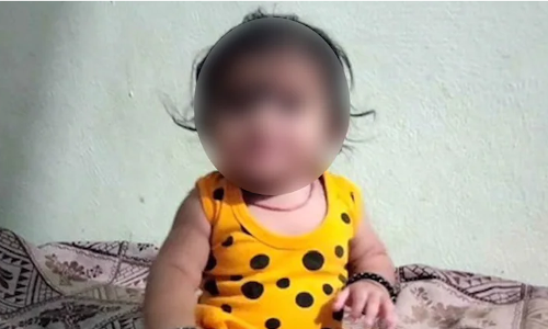 ദുരിതങ്ങൾക്ക് കാരണം ദുരാത്മാവ് ബാധിച്ച പെൺകുഞ്ഞ്; ആറു മാസം പ്രായമായ കുഞ്ഞിനെ അമ്മ കഴുത്തറുത്ത് കൊന്നു