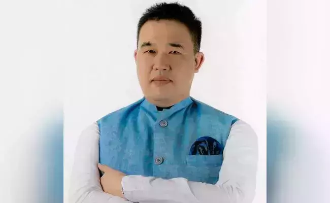 കോണ്‍ഗ്രസില്‍ നിന്നും ബി.ജെ.പിയിലേക്ക് പോയ എം.എല്‍.എയുടെ വിജയം ഹൈക്കോടതി റദ്ദാക്കി