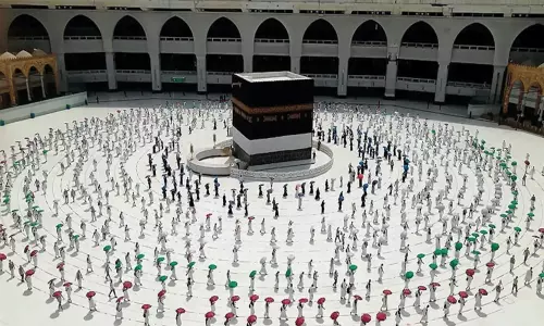 ഇന്ത്യയിൽ നിന്നുള്ള ഹാജിമാർക്ക് രണ്ട് ഡോസ് കോവിഡ് വാക്സിൻ നിർബന്ധമാക്കി ഹജ്ജ് കമ്മിറ്റി