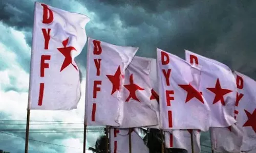 കോവിഡ് രണ്ടാം തരംഗം; യുവജനങ്ങളോട് സന്നദ്ധ പ്രവർത്തനത്തിനിറങ്ങാന് ആവശ്യപ്പെട്ട് ഡി.വൈ.എഫ്.ഐ കോവിഡ് രണ്ടാം തരംഗം; യുവജനങ്ങളോട് സന്നദ്ധ പ്രവർത്തനത്തിനിറങ്ങാന് ആവശ്യപ്പെട്ട് ഡി.വൈ.എഫ്.ഐ