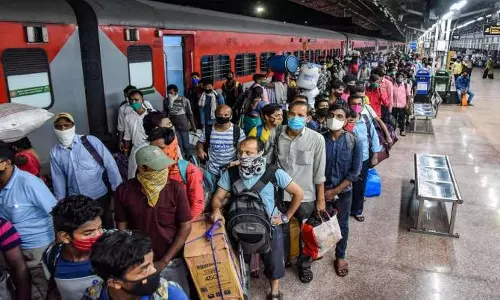 ട്രെയിനിലും റെയിൽവേ സ്റ്റേഷനിലും മാസ്‌ക് ധരിച്ചില്ലെങ്കിൽ 500 രൂപ പിഴ