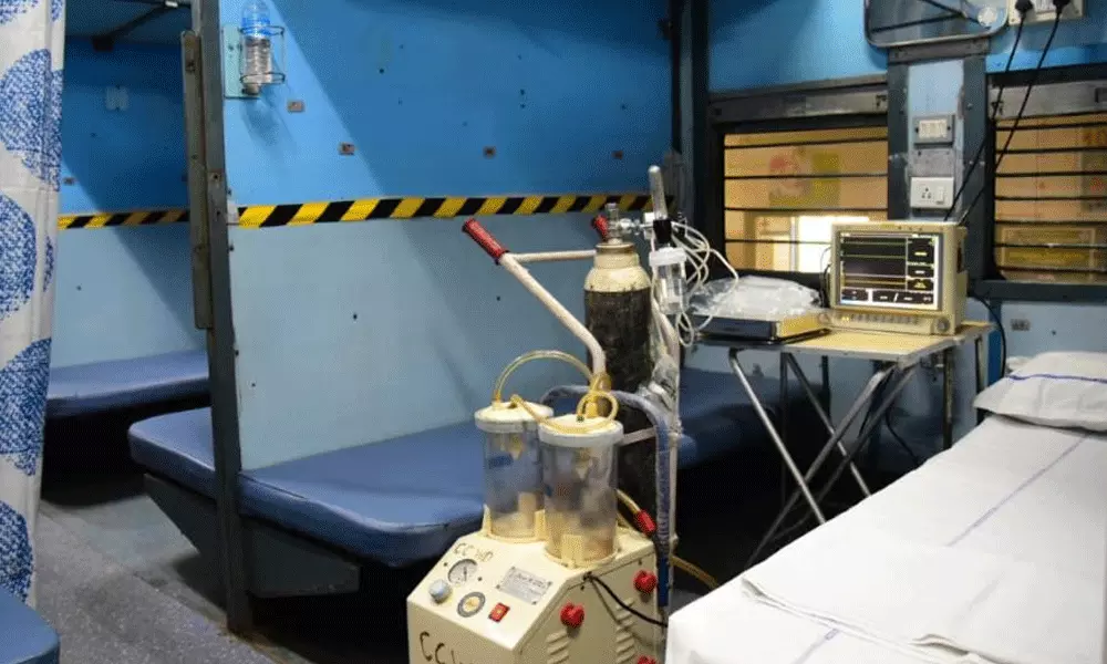 ഓക്സിജൻ ലഭ്യത ഉറപ്പു വരുത്താൻ ഓക്സിജൻ എക്സ്പ്രസുമായി റെയിൽവേ ഓക്സിജൻ ലഭ്യത ഉറപ്പു വരുത്താൻ ഓക്സിജൻ എക്സ്പ്രസുമായി റെയിൽവേ