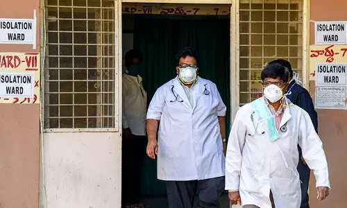 തൃശൂരിൽ നിരോധനാജ്ഞ പ്രഖ്യാപിച്ച സ്ഥലങ്ങളിൽ കോവിഡ് വ്യാപനം രൂക്ഷം തൃശൂരിൽ നിരോധനാജ്ഞ പ്രഖ്യാപിച്ച സ്ഥലങ്ങളിൽ കോവിഡ് വ്യാപനം രൂക്ഷം