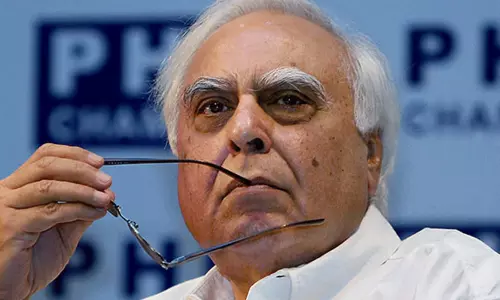 കോവിഡ് : ദേശീയ ആരോഗ്യ അടിയന്തിരാവസ്ഥ പ്രഖ്യാപിക്കണമെന്ന് കപിൽ സിബൽ