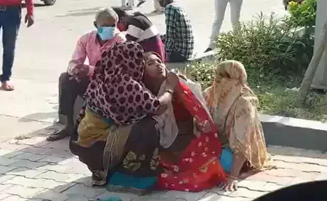 മധ്യപ്രദേശില് ഓക്സിജന് കിട്ടാതെ 10 കോവിഡ് രോഗികള് മരിച്ചു മധ്യപ്രദേശില് ഓക്സിജന് കിട്ടാതെ 10 കോവിഡ് രോഗികള് മരിച്ചു