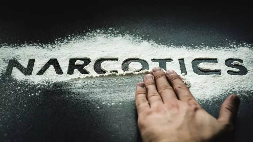 കൊച്ചിയില് വന് ലഹരിമരുന്ന് വേട്ട; പിടികൂടിയത് 3000 കോടിയുടെ മയക്കുമരുന്ന് കൊച്ചിയില് വന് ലഹരിമരുന്ന് വേട്ട; പിടികൂടിയത് 3000 കോടിയുടെ മയക്കുമരുന്ന്