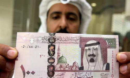 സ്വകാര്യ മേഖലയില്‍ സ്വദേശികളുടെ മിനിമം വേതനം വര്‍ധിപ്പിച്ച നടപടി സൌദിയില്‍ പ്രാബല്യത്തില്‍