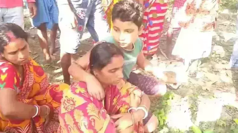 ബംഗാളില് ബി.ജെ.പി പ്രവര്ത്തകന് തൂങ്ങിമരിച്ച നിലയില് ബംഗാളില് ബി.ജെ.പി പ്രവര്ത്തകന് തൂങ്ങിമരിച്ച നിലയില്