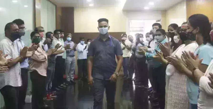 എന്റെ ജീവന്‍ അപകടത്തിലാകുമല്ലോ എന്ന് ഒരു നിമിഷം ചിന്തിച്ചു, പക്ഷേ അവനെ രക്ഷിക്കണമെന്ന് തന്നെ തോന്നി