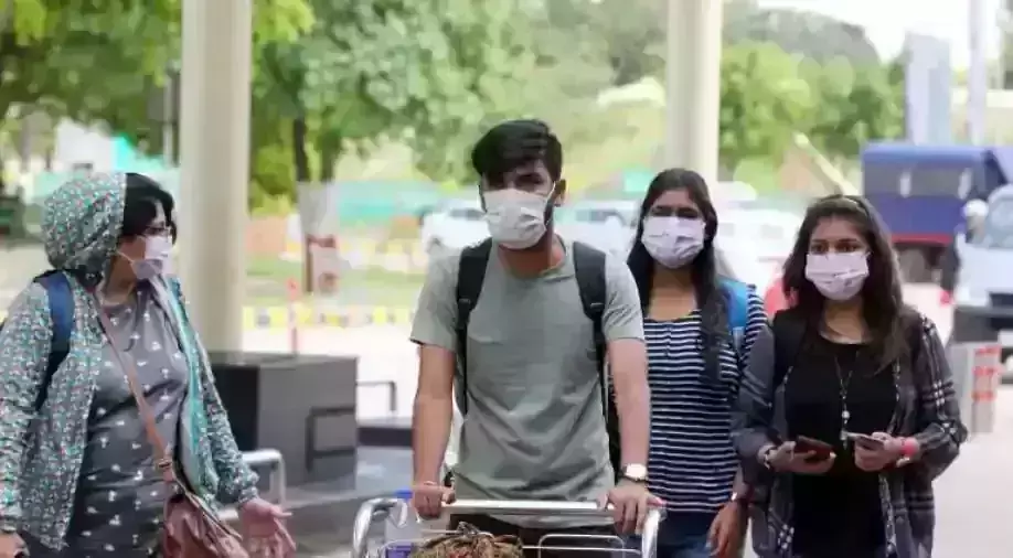 കോവിഡ് വ്യാപനം രൂക്ഷമാവുമ്പോൾ നിയന്ത്രണങ്ങൾ കടുപ്പിച്ച് സംസ്ഥാനങ്ങൾ