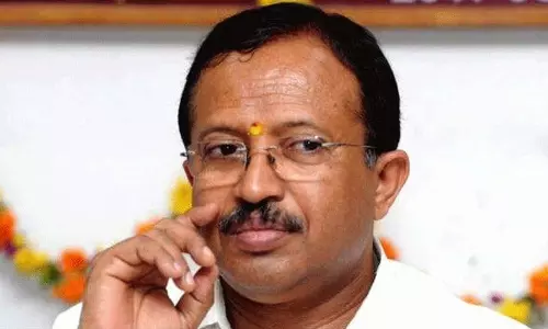 ഞാന് ആകാശത്തു നിന്ന് പൊട്ടിവീണതല്ല, തലശേരിയില് നിന്നാണ് എബിവിപി പ്രവര്ത്തകനായത്: പി.ജയരാജന് മറുപടിയുമായി വി. മുരളീധരന് ഞാന് ആകാശത്തു നിന്ന് പൊട്ടിവീണതല്ല, തലശേരിയില് നിന്നാണ് എബിവിപി പ്രവര്ത്തകനായത്: പി.ജയരാജന് മറുപടിയുമായി വി. മുരളീധരന്