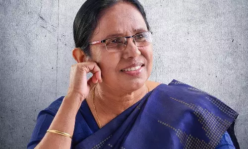 മകനും ഭാര്യയ്ക്കും കോവിഡ്: ആരോഗ്യമന്ത്രി കെ.കെ ശൈലജ ക്വാറന്റൈനില് മകനും ഭാര്യയ്ക്കും കോവിഡ്: ആരോഗ്യമന്ത്രി കെ.കെ ശൈലജ ക്വാറന്റൈനില്