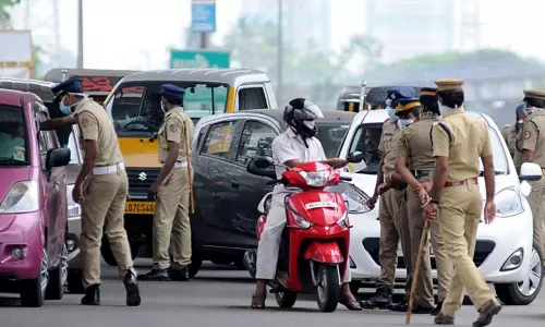 വാരാന്ത്യത്തിൽ ലോക്ക്ഡൗണിന് സമാനമായ നിയന്ത്രണങ്ങൾ; തീരുമാനങ്ങൾ ഇങ്ങനെ