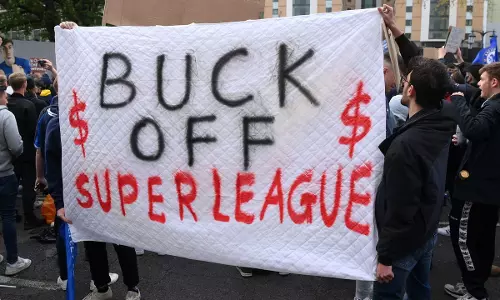 യൂറോപ്യൻ സൂപ്പർ ലീഗ്: ആരാധകരോട് മാപ്പ് പറഞ്ഞ് ലിവർപൂളും ആഴ്സനലും