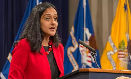 യുഎസിൽ അസോഷ്യേറ്റ് അറ്റോണി ജനറലായി ഇന്ത്യൻ വംശജ; ചരിത്രം കുറിച്ച് വനിതാ ഗുപ്ത യുഎസിൽ അസോഷ്യേറ്റ് അറ്റോണി ജനറലായി ഇന്ത്യൻ വംശജ; ചരിത്രം കുറിച്ച് വനിതാ ഗുപ്ത