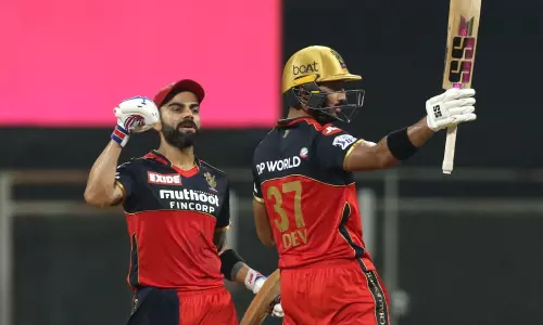 പട നയിച്ച് പടിക്കൽ; ബാഗ്ലൂരിന് അനായാസ ജയം