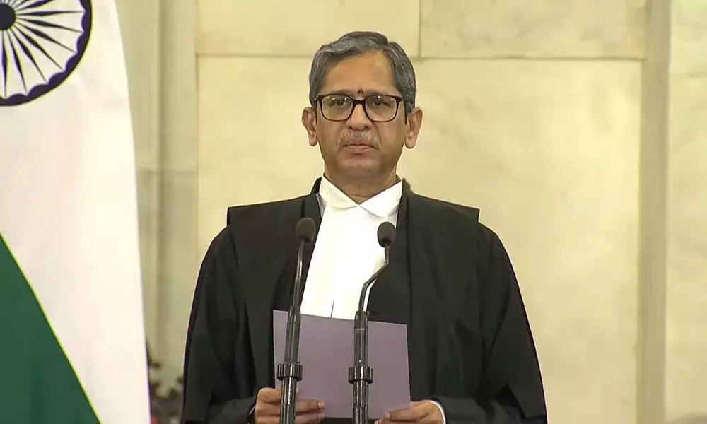 സുപ്രീംകോടതിയുടെ 48ാം ചീഫ് ജസ്റ്റിസായി ജസ്റ്റിസ് എന്‍.വി രമണ സ്ഥാനമേറ്റു