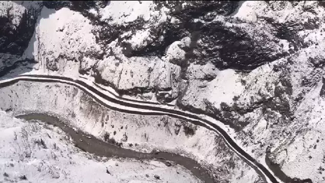 ഉത്തരാഖണ്ഡില്‍ മഞ്ഞുമല തകര്‍ന്ന് അപകടം; എട്ട് മൃതദേഹങ്ങള്‍ കണ്ടെടുത്തു, 384 പേരെ രക്ഷപ്പെടുത്തി