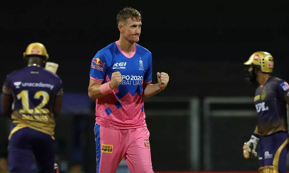 എറിഞ്ഞിട്ട് ക്രിസ് മോറിസ്; കൊല്‍ക്കത്തയ്ക്ക് ബാറ്റിങ് തകര്‍ച്ച