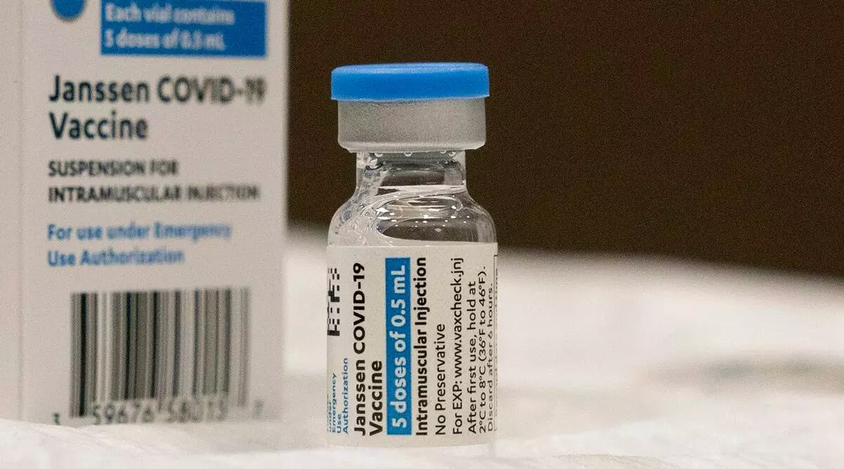 രക്തം കട്ടപിടിക്കല് അപൂര്വ്വം; ജോണ്സണ് ആന്ഡ് ജോണ്സണ് വാക്സിന് പ്രയോജനം കൂടുതലെന്ന് ഇ.എം.എ രക്തം കട്ടപിടിക്കല് അപൂര്വ്വം; ജോണ്സണ് ആന്ഡ് ജോണ്സണ് വാക്സിന് പ്രയോജനം കൂടുതലെന്ന് ഇ.എം.എ