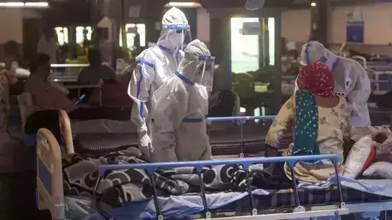 പ്രാണവായു എത്തിക്കാന് ആശുപത്രിയുടെ ഭിത്തി പൊളിച്ചു; നൂറോളം ജീവന് രക്ഷിച്ചതിങ്ങനെ പ്രാണവായു എത്തിക്കാന് ആശുപത്രിയുടെ ഭിത്തി പൊളിച്ചു; നൂറോളം ജീവന് രക്ഷിച്ചതിങ്ങനെ