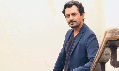 ജനങ്ങള്ക്ക് കഴിക്കാന് ഭക്ഷണമില്ല,നിങ്ങള് പണം വെള്ളം പോലെ ചെലവഴിക്കുന്നു, നാണമുണ്ടോ? അവധിയാഘോഷിക്കുന്ന താരങ്ങള്ക്കെതിരെ നവാസുദ്ദീന് സിദ്ധിഖി ജനങ്ങള്ക്ക് കഴിക്കാന് ഭക്ഷണമില്ല,നിങ്ങള് പണം വെള്ളം പോലെ ചെലവഴിക്കുന്നു, നാണമുണ്ടോ? അവധിയാഘോഷിക്കുന്ന താരങ്ങള്ക്കെതിരെ നവാസുദ്ദീന് സിദ്ധിഖി