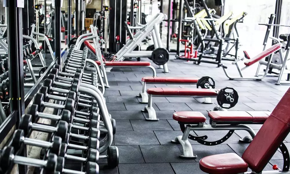 മദ്യശാലകൾ അടക്കും; കേരളത്തിൽ കർശന നിയന്ത്രണങ്ങൾ