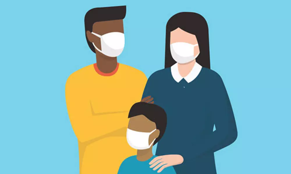 വീടിനുള്ളിൽ പോലും മാസ്ക് ധരിക്കേണ്ട സാഹചര്യം; മുന്നറിയിപ്പുമായി കേന്ദ്രം. വീടിനുള്ളിൽ പോലും മാസ്ക് ധരിക്കേണ്ട സാഹചര്യം; മുന്നറിയിപ്പുമായി കേന്ദ്രം.