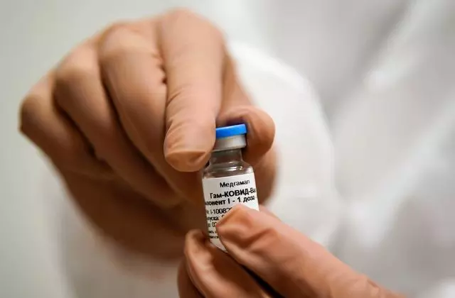 സ്പുട്നിക്കിന്റെ ഡോസുകള് തമ്മിലുള്ള ഇടവേള അതാത് രാജ്യങ്ങള്ക്ക് തീരുമാനിക്കാമെന്ന് നിര്മ്മാതാക്കള് സ്പുട്നിക്കിന്റെ ഡോസുകള് തമ്മിലുള്ള ഇടവേള അതാത് രാജ്യങ്ങള്ക്ക് തീരുമാനിക്കാമെന്ന് നിര്മ്മാതാക്കള്