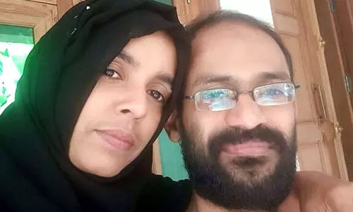 രാഷ്ട്രീയം പറഞ്ഞാൽ ഭർത്താവ് ജയിലിൽ തന്നെ കിടക്കും, ഹിന്ദു സവർണ അഭിഭാഷകനെ തന്നെ നിയമിക്കണം: സിദ്ദീഖ് കാപ്പന്റെ ഭാര്യയോട് രാഹുൽ ഈശ്വർ