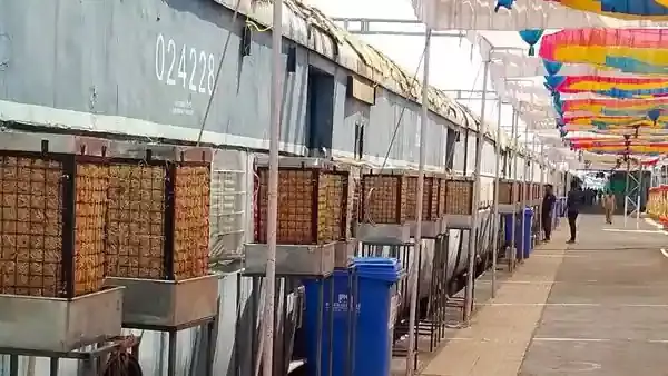 4000 കോവിഡ് കെയര് കോച്ചുകള്, 64,000 ബെഡുകള്; കരുതലുമായി ഇന്ത്യന് റെയില്വെ 4000 കോവിഡ് കെയര് കോച്ചുകള്, 64,000 ബെഡുകള്; കരുതലുമായി ഇന്ത്യന് റെയില്വെ