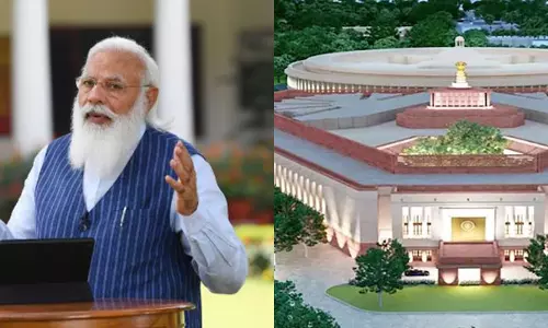 രാജ്യത്ത് കോവിഡ് കേസുകൾ കുതിച്ചുയരുമ്പോഴും സെൻട്രൽ വിസ്ത പ്രൊജക്ടുമായി കേന്ദ്രസർക്കാർ