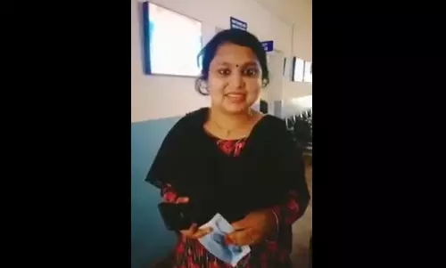 അവിടെപ്പോയി എന്താ അവസ്ഥയെന്ന് അറിയില്ല, പ്രാര്‍ഥിക്ക്യാ; നോവായി അശ്വതിയുടെ യാത്ര പറച്ചില്‍