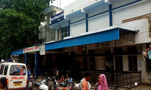 മരണ സര്‍ട്ടിഫിക്കറ്റിനെ ചൊല്ലി തര്‍ക്കം; ഡോക്ടറും നഴ്സും തമ്മില്‍ പൊരിഞ്ഞ അടി