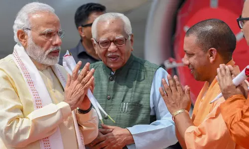 ആശുപത്രികൾ നിറയുന്നു, യുപിയിൽ ആവശ്യത്തിന് ബെഡില്ല; സുപ്രിംകോടതിയില്‍ യോഗിയെ തള്ളി കേന്ദ്രം