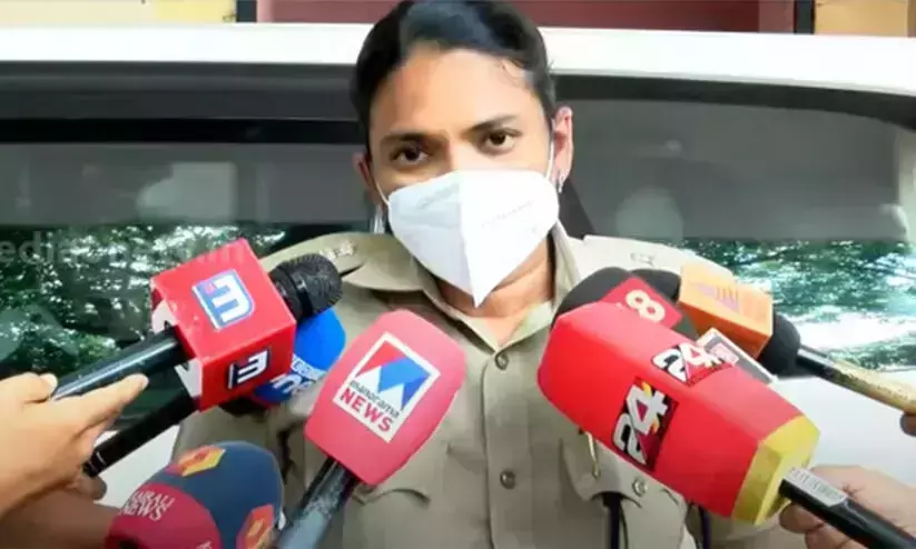 കൊടകര കുഴല്പ്പണ കവർച്ചാകേസ്: പണം കൊടുത്തുവിട്ട ധർമരാജന് ആര്.എസ്.എസ് പ്രവർത്തകനെന്ന് പൊലീസ് കൊടകര കുഴല്പ്പണ കവർച്ചാകേസ്: പണം കൊടുത്തുവിട്ട ധർമരാജന് ആര്.എസ്.എസ് പ്രവർത്തകനെന്ന് പൊലീസ്