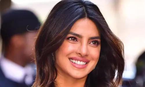 സഹായിക്കൂ, കോവിഡിൽ ഇന്ത്യയ്ക്കായി ക്രൗഡ് ഫണ്ടിങ് ആരംഭിച്ച് നടി പ്രിയങ്ക ചോപ്ര സഹായിക്കൂ, കോവിഡിൽ ഇന്ത്യയ്ക്കായി ക്രൗഡ് ഫണ്ടിങ് ആരംഭിച്ച് നടി പ്രിയങ്ക ചോപ്ര