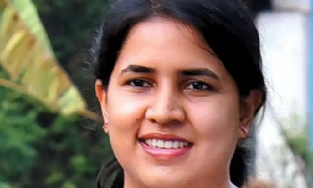 നേരത്തെ എതിർത്തവർ കൂടി അച്ഛന്റെ അഡ്മിനിസ്‌ട്രേഷൻ സ്റ്റൈൽ കാണുന്നുണ്ട്: മുഖ്യമന്ത്രിയെ തീരുമാനിക്കേണ്ടത് പാര്‍ട്ടിയെന്ന് വീണ വിജയന്‍