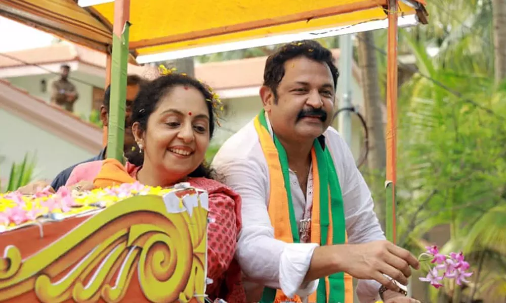 തള്ളിമറിക്കാനില്ല, ചില ചിന്തകൾ മനസ്സിലുണ്ട്; ഫലം വരട്ടെയെന്ന് കൃഷ്ണകുമാർ തള്ളിമറിക്കാനില്ല, ചില ചിന്തകൾ മനസ്സിലുണ്ട്; ഫലം വരട്ടെയെന്ന് കൃഷ്ണകുമാർ