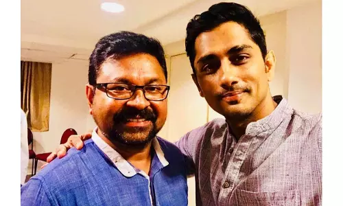 പട്ടികൾ ഇനിയും കുരച്ചു കൊണ്ടിരിക്കും, അതിലൊന്നും ഭയപ്പെടുന്നവനല്ല നിങ്ങളെന്നറിയാം; സിദ്ധാര്ത്ഥിനെ പിന്തുണച്ച് സലാം ബാപ്പു പട്ടികൾ ഇനിയും കുരച്ചു കൊണ്ടിരിക്കും, അതിലൊന്നും ഭയപ്പെടുന്നവനല്ല നിങ്ങളെന്നറിയാം; സിദ്ധാര്ത്ഥിനെ പിന്തുണച്ച് സലാം ബാപ്പു